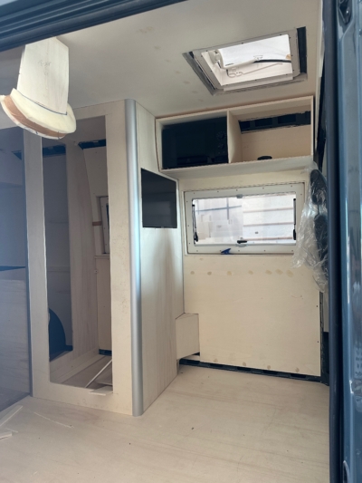 biwak egyedi lakoauto epites gyartas fiat ducato lakoauto 2023 epul 0094A1D6B2B 6524 996D FC28 8120352559A6