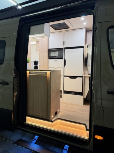 biwak egyedi laoauto keszites gyartas mercedes benz sprinter 4x4 lakoauto 2026 kesz 0193FE5F794 03B4 94C5 8A46 985993B72283 biwak egyedi laoauto keszites gyartas mercedes benz sprinter 4x4 lakoauto 2026 kesz 0193FE5F794 03B4 94C5 8A46 985993B72283