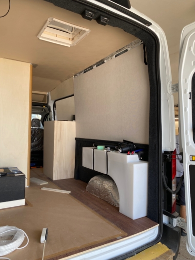 ford transit 2022 kg egyedi lakoauto gyartas keszites biwak epul 0024B90F81EB 798E 7242 D7DE C8CE6A845CB5