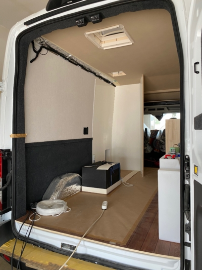 ford transit 2022 kg egyedi lakoauto gyartas keszites biwak epul 00273DE6A76D 8513 A65F 5410 76BC99309FDE