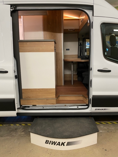 ford transit 2022 kg egyedi lakoauto gyartas keszites biwak kesz 00254EEFA96C 293B 201A 8F5B E7DDA25C9EC3