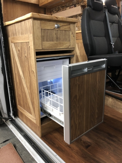 kempingauto biwak egyedi lakoauto gyartas fiat ducato hutte 2017 kesz 000113BFE7F67 C9DE E3C4 A0E1 8DCECA054420