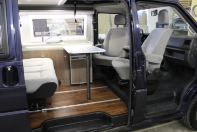 kempingauto biwak egyedi lakoauto gyartas vw t4 2006 kesz 00007E1D5EFAE 2250 AB02 B494 3AB7FD74BA97