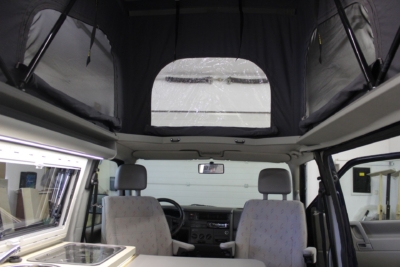 kempingauto biwak egyedi lakoauto gyartas vw t4 2006 kesz 0001396CD68F5 40CA 0703 BD44 B00E9843E01C