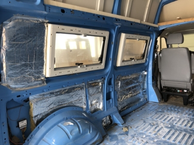 kempingauto biwak egyedi lakoauto gyartas vw t5 2018 epul 000046B073396 8047 51AC 3170 845E2936EAE6