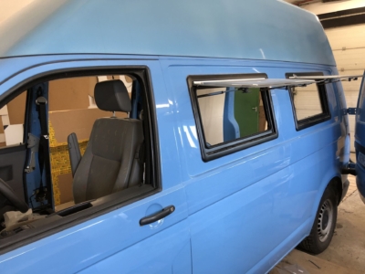 kempingauto biwak egyedi lakoauto gyartas vw t5 2018 epul 00008368AB670 C5F1 A2C5 2598 B50A633B39C3