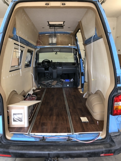 kempingauto biwak egyedi lakoauto gyartas vw t5 2018 epul 000247B9E069B 3A2E 35C8 AD81 D6EFF00E43D1