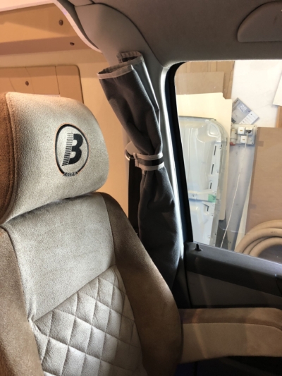 kempingauto biwak egyedi lakoauto gyartas vw t5 2018 kesz 00030DBDAE11D AFB1 6B95 A670 8B9BAF11F00E