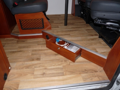 lakoauto biwak egyedi lakoauto gyartas fiat ducato 2009 kesz 0002648FD0264 5E1B D044 B3EE 0BF1909CC835