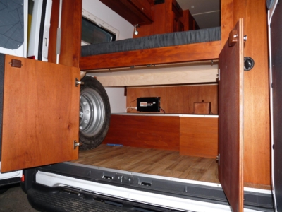 lakoauto biwak egyedi lakoauto gyartas iveco daily 2010 kesz 00030BCBD454D 19D0 BB82 B731 E4A801A8B3EE