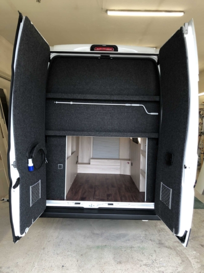 lakoauto biwak egyedi lakoauto gyartas peugeot boxer 2020 kesz 00043723EA66 F580 A2F8 76C9 D8BA72EFF8D6