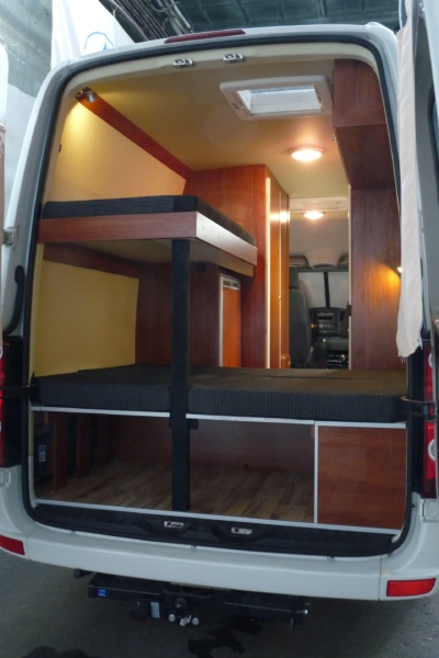 lakoauto biwak egyedi lakoauto gyartas vw crafter 2013 kesz 00002F19525C4 A1EC AE8A 7F72 949A0D08493B