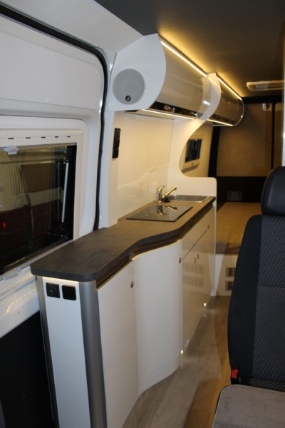 lakoauto biwak egyedi lakoauto gyartas vw crafter 2014 kesz 00004648806EE 09EA 8EB1 4313 7D8CE3715BA2