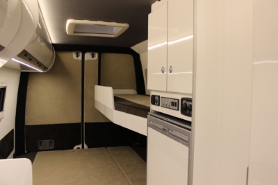 lakoauto biwak egyedi lakoauto gyartas vw crafter 2014 kesz 000065CE1F199 FF65 0BE4 1B8D 61CEB5218E5C