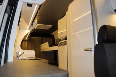 lakoauto biwak egyedi lakoauto gyartas vw crafter 2014 kesz 00022DC99C5F3 E889 6CC4 7B6E 4A3B6026181D
