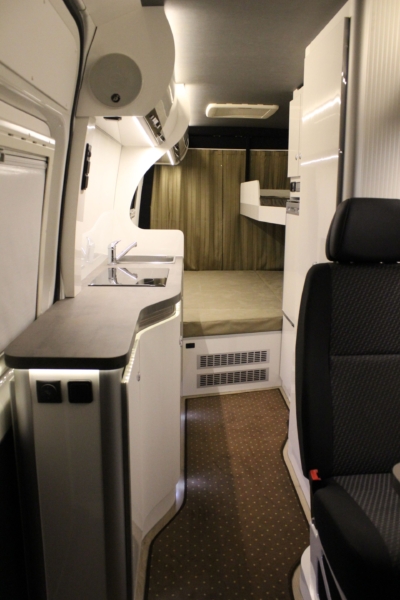 lakoauto biwak egyedi lakoauto gyartas vw crafter 2014 kesz 00029D3FCB19E 1EF1 5EC0 1BE0 F21B05D76476