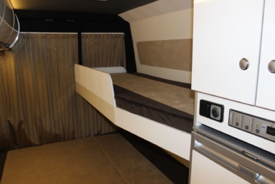 lakoauto biwak egyedi lakoauto gyartas vw crafter 2014 kesz 00031F037CE98 0DF0 541A 2F8F EF3C3DF43199