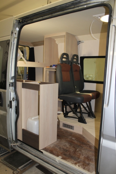 munka jarmu biwak egyedi lakoauto gyartas fiat ducato mobil iroda 2016 epul 0001800FB7C38 F097 98E5 1F8C 699A2928D0CD munka jarmu biwak egyedi lakoauto gyartas fiat ducato mobil iroda 2016 epul 0001800FB7C38 F097 98E5 1F8C 699A2928D0CD