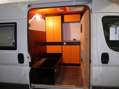 specialis lakojarmu biwak egyedi lakoauto gyartas fiat ducato motorszallito 2010 epul 00018A6596F64 E0AB 2F49 F4F4 C2B3D3E7FF2B