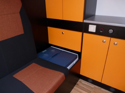 specialis lakojarmu biwak egyedi lakoauto gyartas fiat ducato motorszallito 2010 kesz 00003F96080C5 B4F8 832F F224 504F749FA833