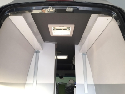 specialis lakojarmu biwak egyedi lakoauto gyartas mb sprinter motorszallito 2017 epul 0002525C917D3 7E3E 65BB 932F 364EFA78EACD