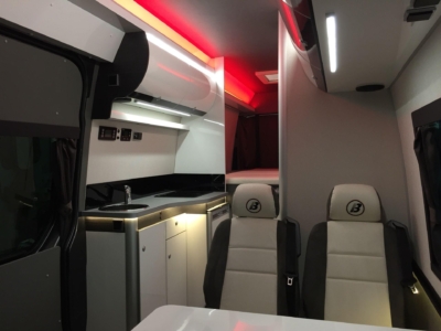specialis lakojarmu biwak egyedi lakoauto gyartas mb sprinter motorszallito 2017 kesz 00020AE280505 21ED 3774 CB4E A5CCDCFA4494