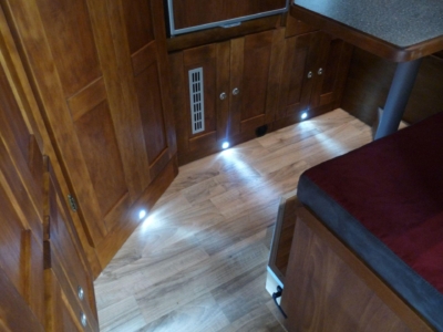 specialis lakojarmu biwak egyedi lakoauto gyartas pickup felepitmeny 2009 kesz 000199E64B767 8812 17D5 495F 357B73A94E2E specialis lakojarmu biwak egyedi lakoauto gyartas pickup felepitmeny 2009 kesz 000199E64B767 8812 17D5 495F 357B73A94E2E