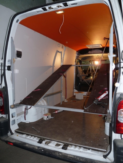 specialis lakojarmu biwak egyedi lakoauto gyartas renault master gokart szallito 2009 epul 00009C89B062C 481B DFE3 113B B7CBD00EB38D