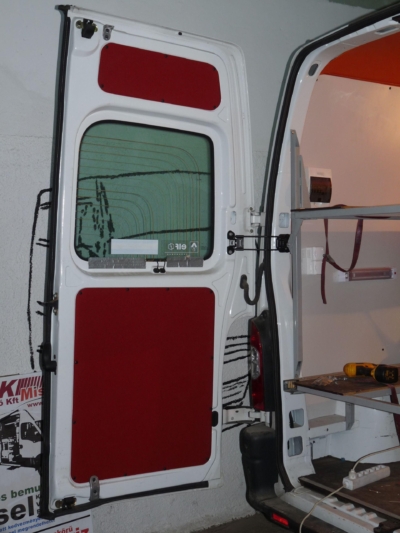 specialis lakojarmu biwak egyedi lakoauto gyartas renault master gokart szallito 2009 epul 00020C2E2B6AE C50F AD4B 6D35 F0E3846CF890