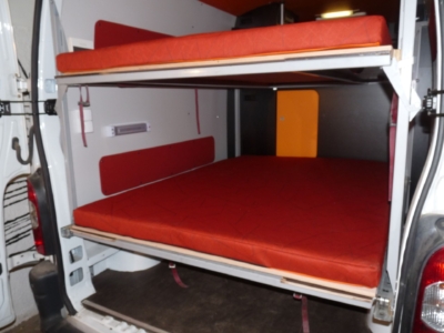 specialis lakojarmu biwak egyedi lakoauto gyartas renault master gokart szallito 2009 kesz 000146F5167D8 4C46 FFA6 98DD 4ED37A69E49A