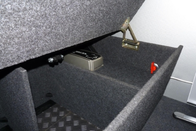 specialis lakojarmu biwak egyedi lakoauto gyartas renault master gokart szallito 2014 kesz 000123010E09E 7182 333A F372 209EA4F32114 specialis lakojarmu biwak egyedi lakoauto gyartas renault master gokart szallito 2014 kesz 000123010E09E 7182 333A F372 209EA4F32114