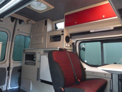 specialis lakojarmu biwak egyedi lakoauto gyartas renault trafic motorszallito 2009 kesz 0001657704B94 9C55 94AC 6483 13729ED61FCB