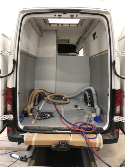 specialis lakojarmu biwak egyedi lakoauto gyartas vw crafter 2018 epul 000060F27F9C0 CF94 B9FD 108E 22133DAB753A specialis lakojarmu biwak egyedi lakoauto gyartas vw crafter 2018 epul 000060F27F9C0 CF94 B9FD 108E 22133DAB753A
