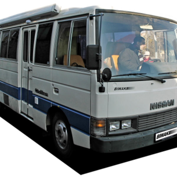 lakobusz 2007 biwak egyedi lakoauto gyartas kivulrol